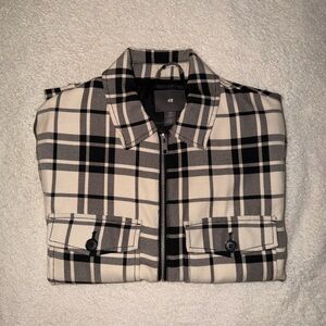 ⚡️H&M Plaid Jacket in Black and Cream⚡️